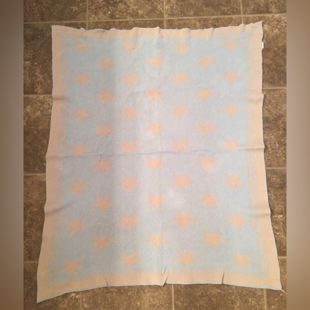 Star Patterned Blanket in Blue and Peach